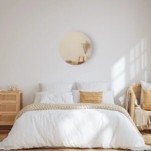 Runder bronzefarbener Spiegel nach Maß in einem Schlafzimmer